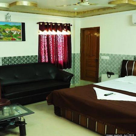 Hotel Manorama Inn Khammam Esterno foto