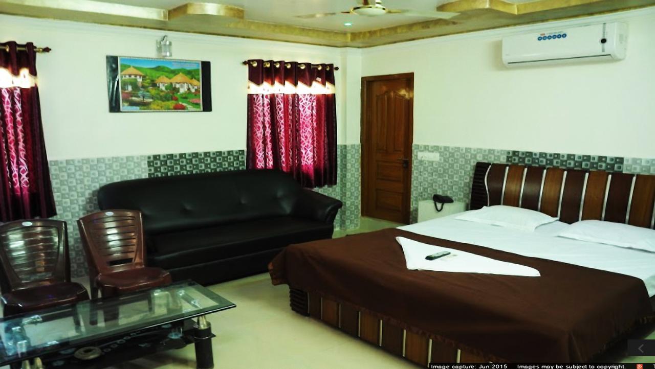 Hotel Manorama Inn Khammam Esterno foto
