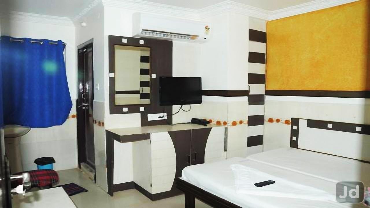 Hotel Manorama Inn Khammam Esterno foto